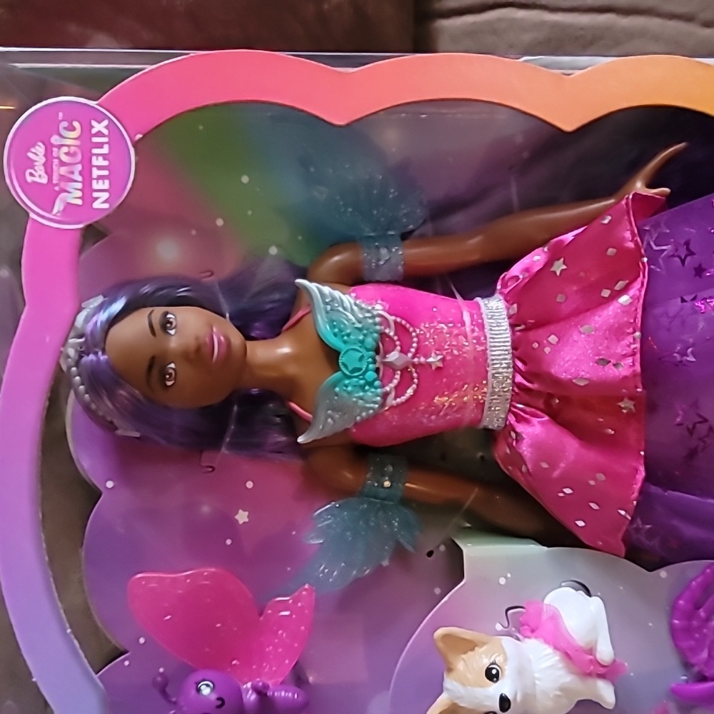 Barbie touch of Magic BNIB - Picture 3 of 5